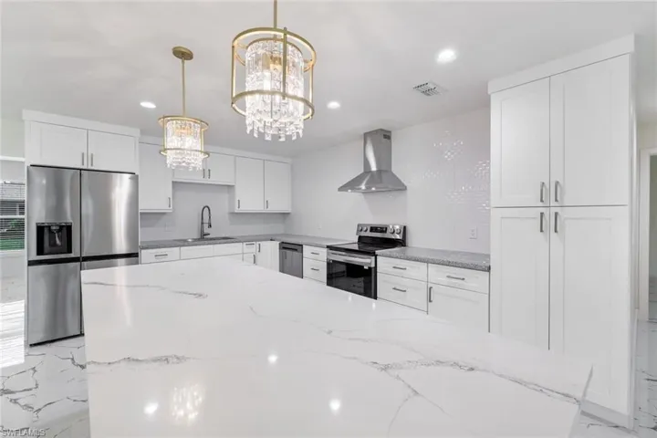 6031 Macbeth Ln, Fort Myers, Florida 33908