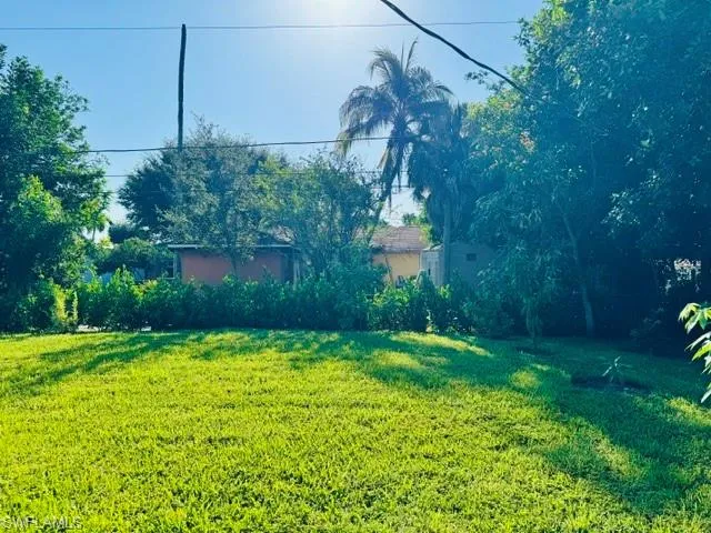 2142 55th Ter Sw B, Naples, Florida 34116