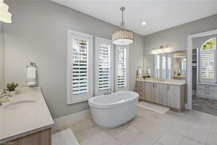 3244  Tavolara  LN, Naples, FL 34114