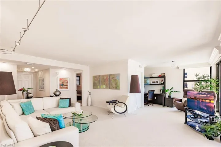 9375  Gulf Shore  DR, Naples, FL 34108