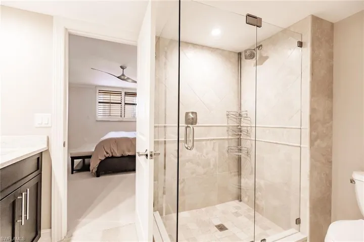 9375  Gulf Shore  DR, Naples, FL 34108