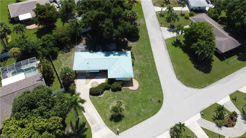 5249 Sunnybrook Ct, Cape Coral, Florida 33904