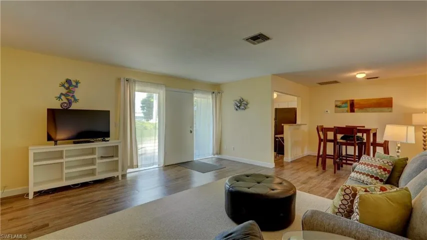 5249 Sunnybrook Ct, Cape Coral, Florida 33904
