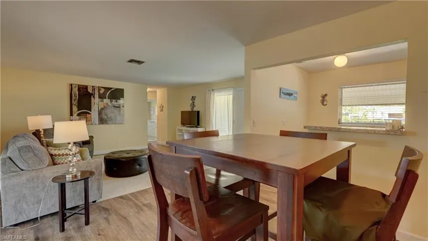 5249 Sunnybrook Ct, Cape Coral, Florida 33904