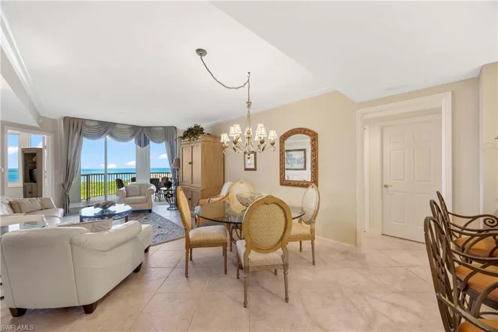 7117  Pelican Bay  BLVD, Naples, FL 34108