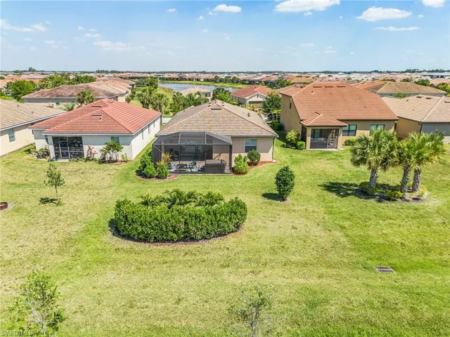 Huge Back Yard!