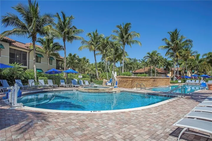 965  Sandpiper  ST, Naples, FL 34102
