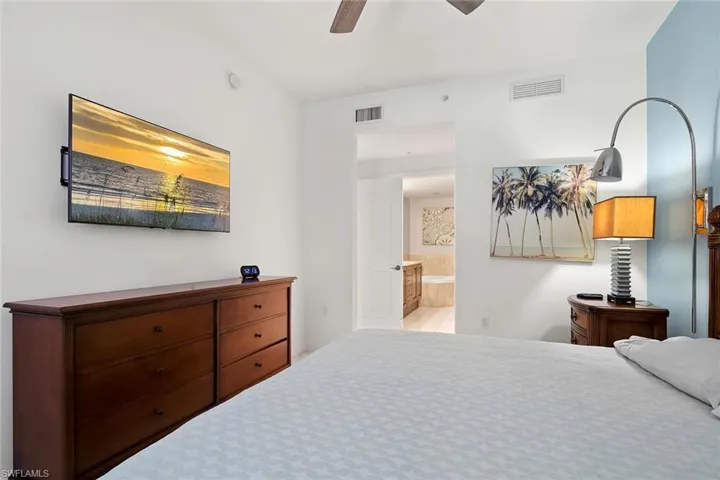 965  Sandpiper  ST, Naples, FL 34102