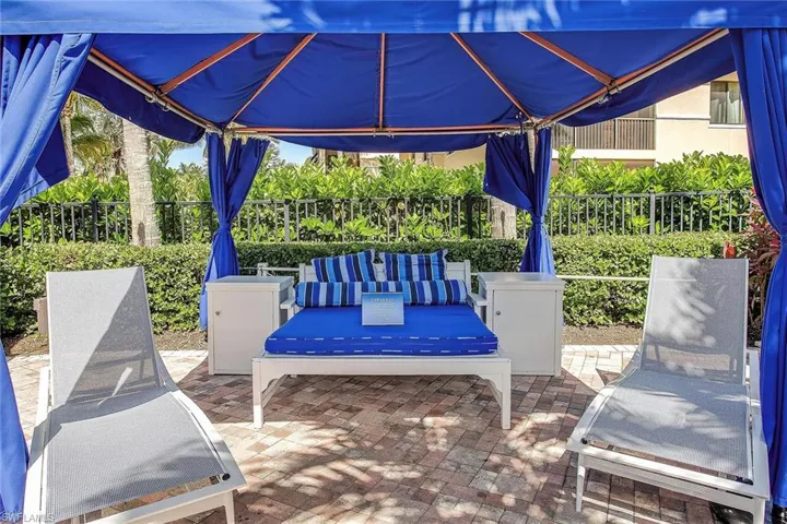965  Sandpiper  ST, Naples, FL 34102