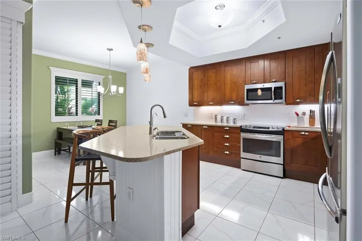 965  Sandpiper  ST, Naples, FL 34102