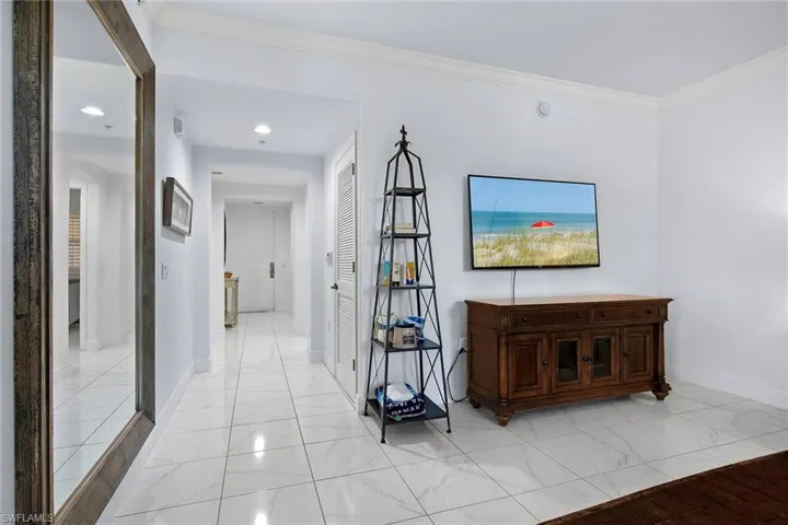 965  Sandpiper  ST, Naples, FL 34102