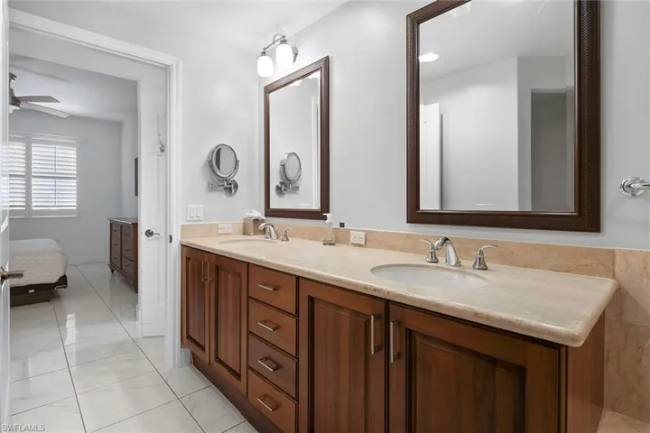965  Sandpiper  ST, Naples, FL 34102
