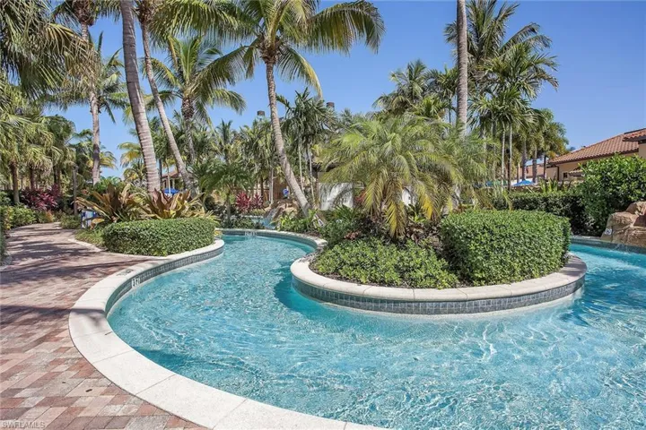 965  Sandpiper  ST, Naples, FL 34102