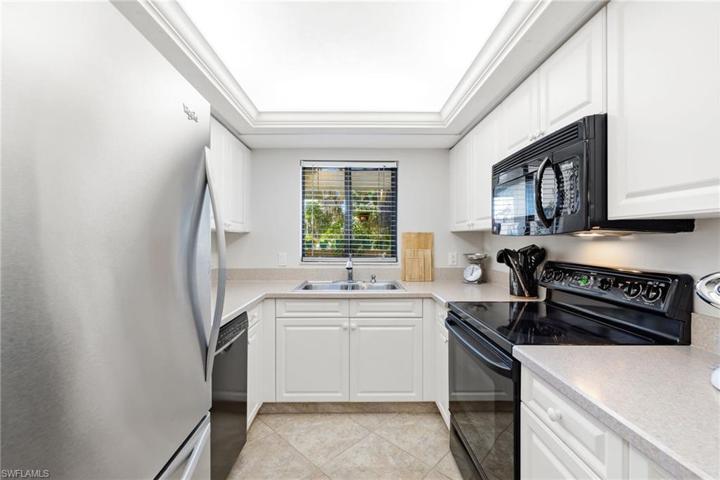 6050  Huntington Woods  DR, Naples, FL 34112