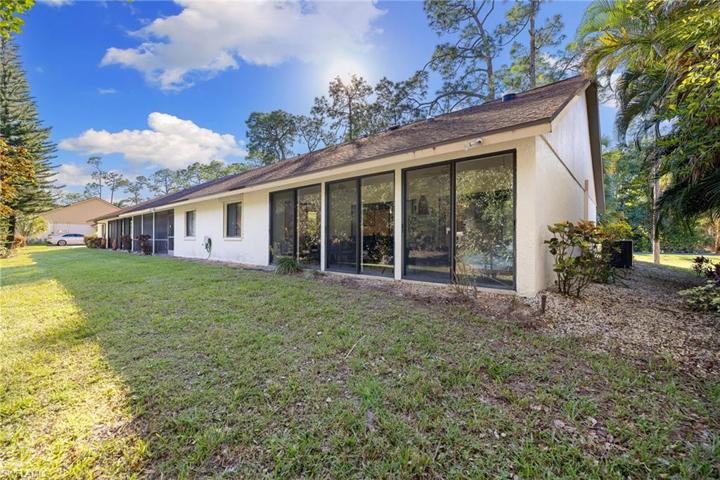 6050  Huntington Woods  DR, Naples, FL 34112