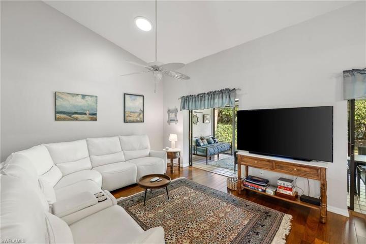 6050  Huntington Woods  DR, Naples, FL 34112
