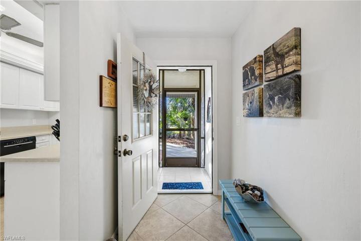 6050  Huntington Woods  DR, Naples, FL 34112