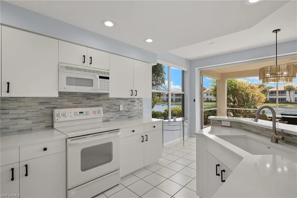 7786 Gardner DR, Naples, FL 34109,224082717