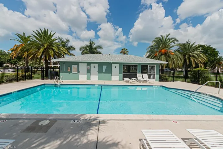 130 Cypress Way E 1, Naples, Florida 34110
