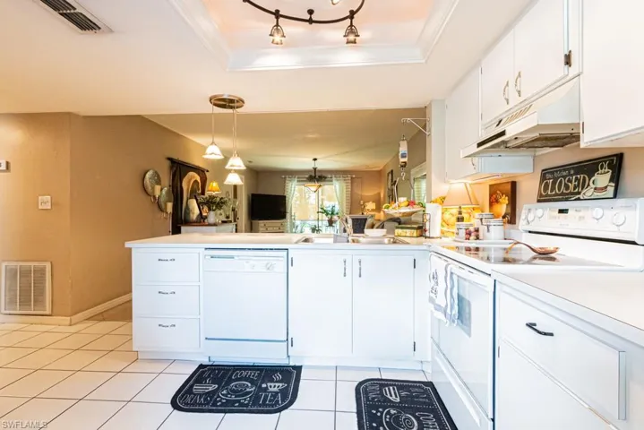 130 Cypress Way E 1, Naples, Florida 34110