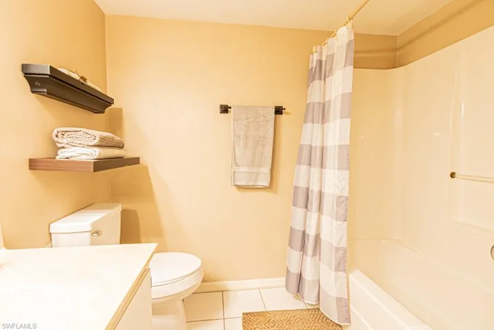 130 Cypress Way E 1, Naples, Florida 34110