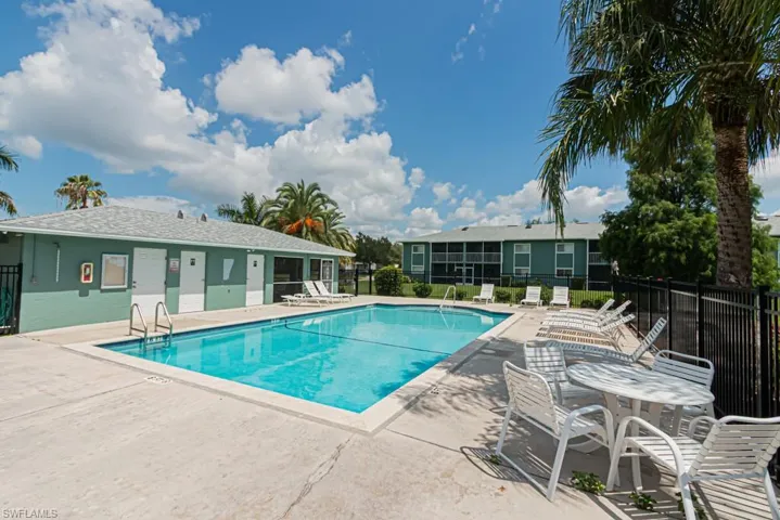 130 Cypress Way E 1, Naples, Florida 34110