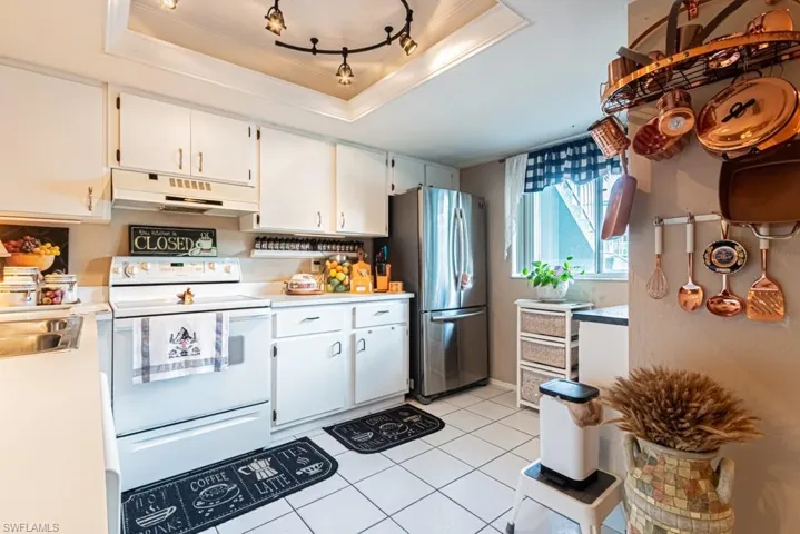 130 Cypress Way E 1, Naples, Florida 34110