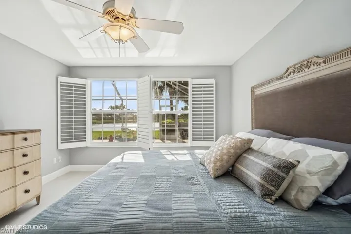 Bedroom with ceiling fan