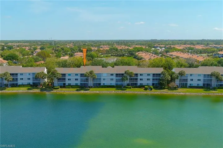 2885 Citrus Lake DR # 302, NAPLES FL 34109