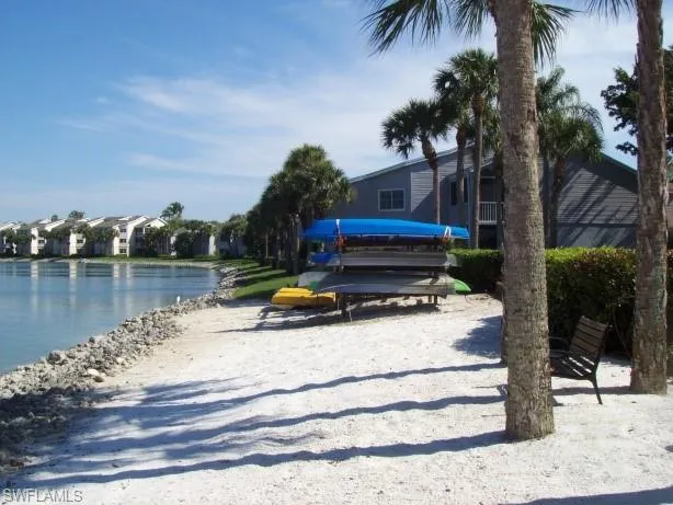 2885 Citrus Lake DR # 302, NAPLES FL 34109
