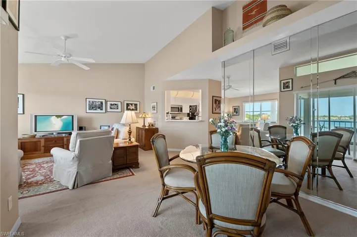 2885 Citrus Lake DR # 302, NAPLES FL 34109