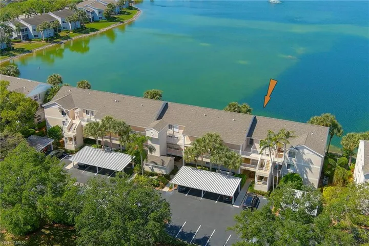 2885 Citrus Lake DR # 302, NAPLES FL 34109