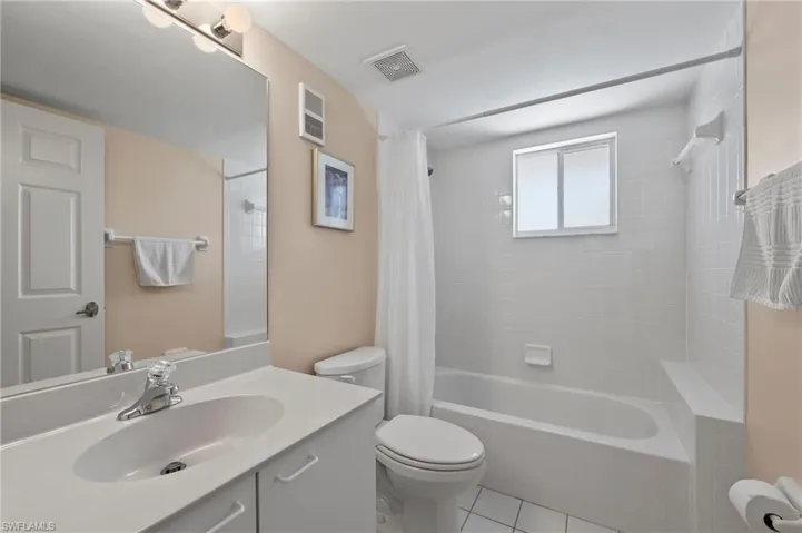 2885 Citrus Lake DR # 302, NAPLES FL 34109