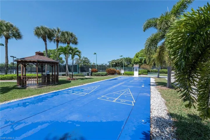2885 Citrus Lake DR # 302, NAPLES FL 34109