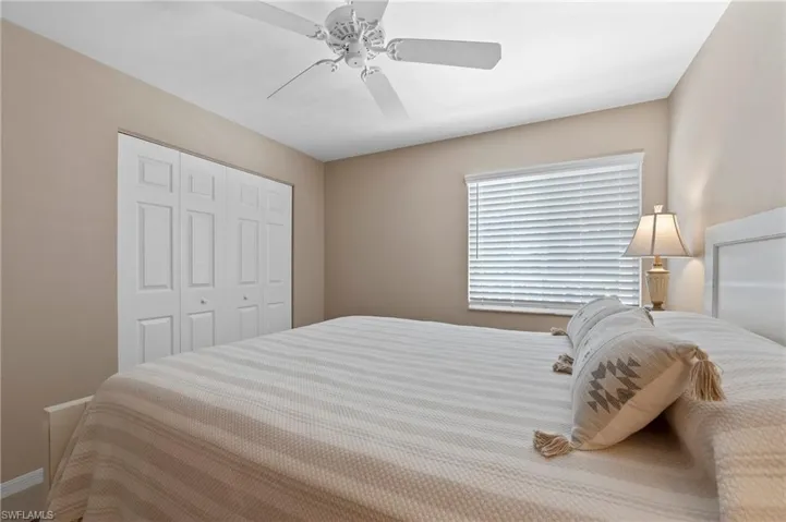 2885 Citrus Lake DR # 302, NAPLES FL 34109