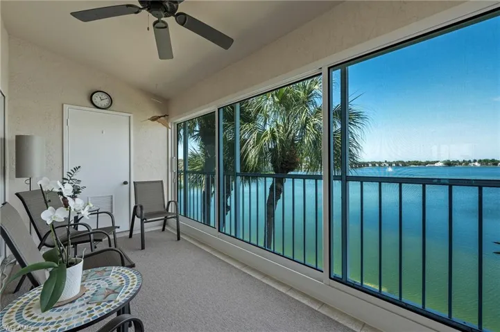 2885 Citrus Lake DR # 302, NAPLES FL 34109