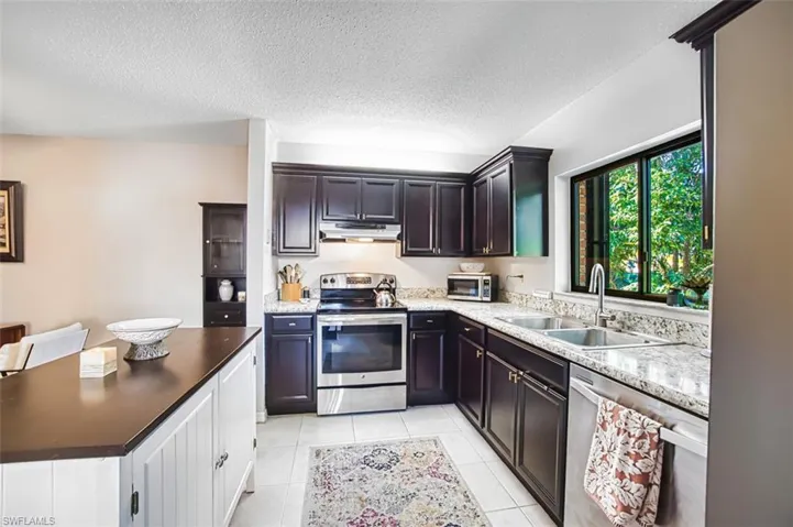 1444 Park Shore Cir 3, Fort Myers, Florida 33901