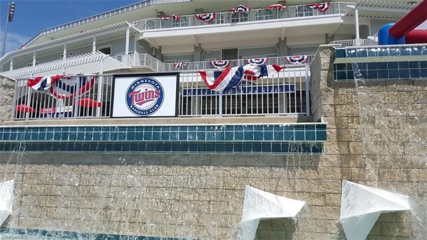 MINNESOTA TWINS TRAINING PARK 8 MILES AWAY