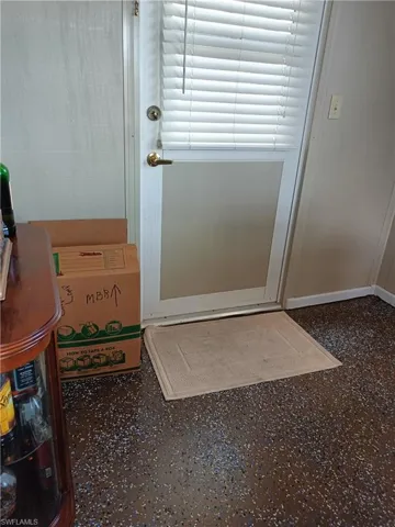Sun room --- use as craft/sewing room