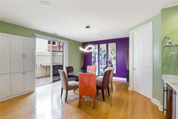 Formal dining room and doors to side lanai.