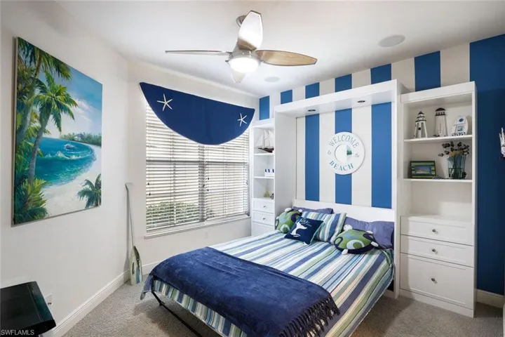 Guest bedroom.
