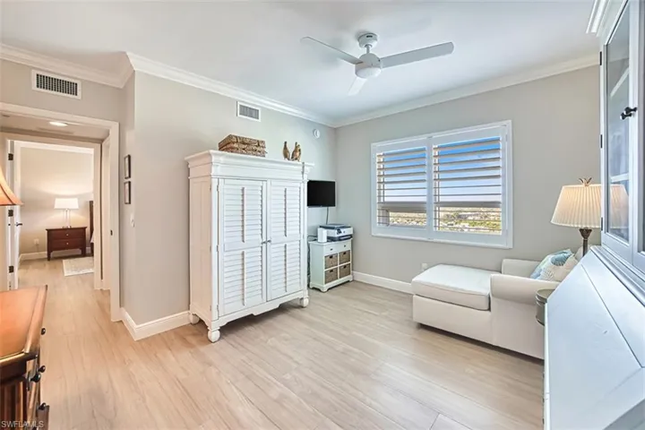 3rd_guest_rm_wplantation_shutters