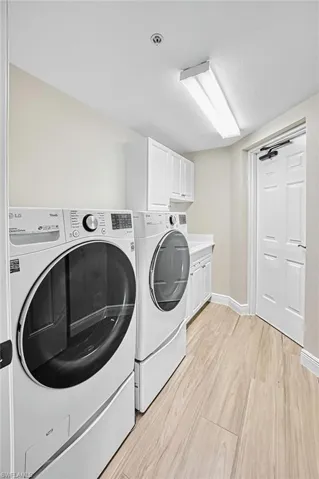 Generous_laundry_room