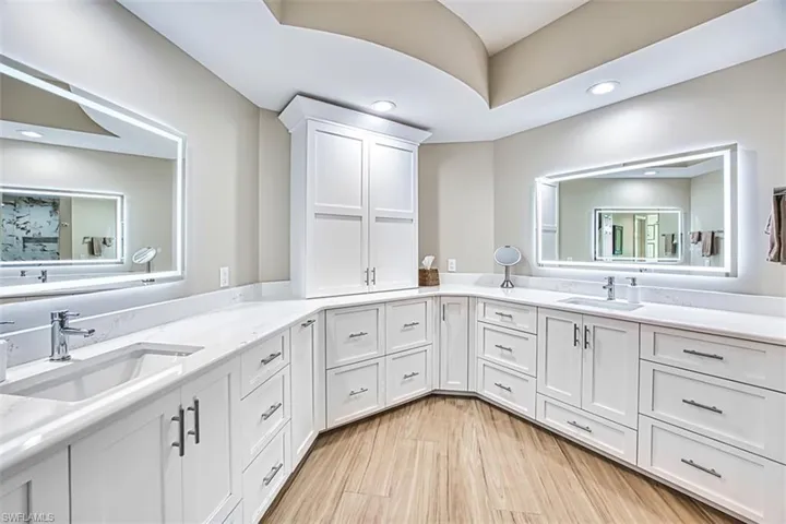 Primary_en suite_BA_2_sinks