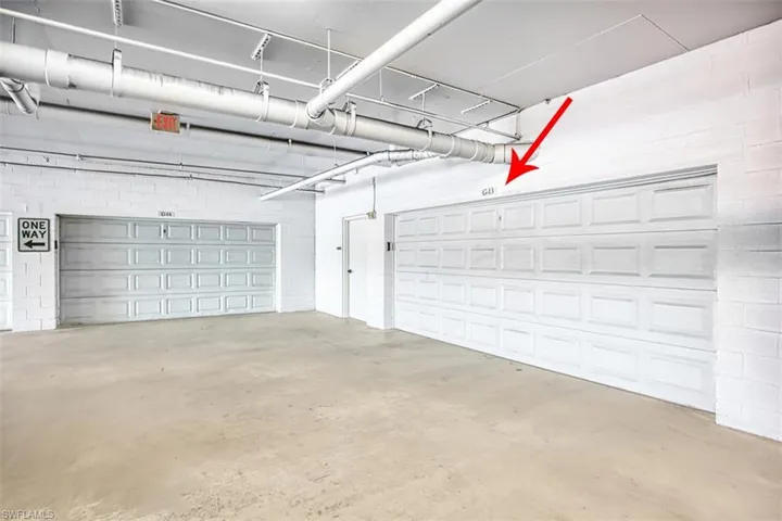 Private_2-car_garage_on_2nd_level