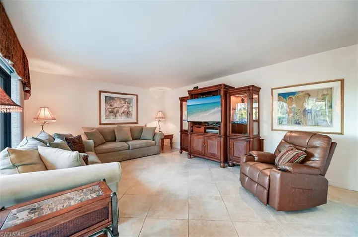 185  Lake Point  LN, Naples, FL 34112