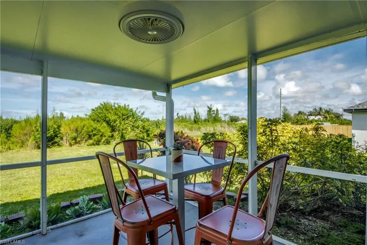 Lanai featuring a wealth of natural light