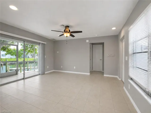 1107 Se 46th Ln E, Cape Coral, Florida 33904