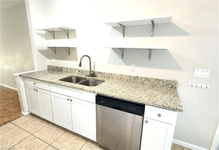 4615 SE 4th  PL, Cape Coral, FL 33904