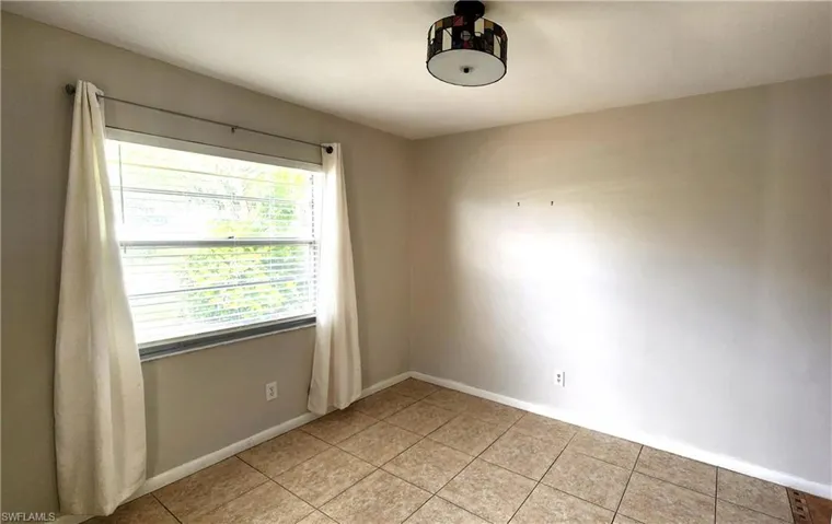 4615 SE 4th  PL, Cape Coral, FL 33904